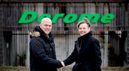 <span>Deromes VD Magnus Andersson och Elni Kullmer, chef för IFS Skandinavien.</span>