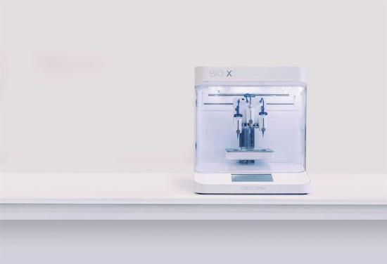 CELLINKs och Semcons BIO X, en 3D-bioprinter för mänsklig vävnad tilldelas Stora Designpriset 2019.