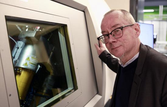 Att upptäcka defekter i komponenter utan att förstöra dem. Professor Håkan Wirdelius forskar om oförstörande provning vid Högskolan Väst.