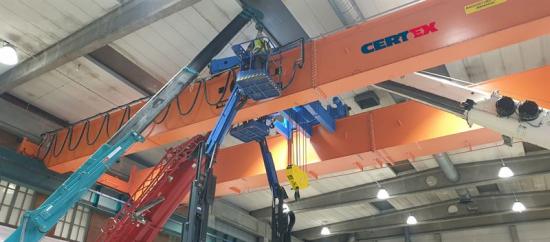 Installation av travers från CERTEX.