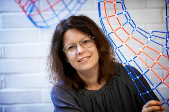 Maria, pedagog på 2047 Science Center.