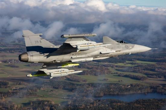 Schweiz behöver ersätta sina gamla stridsflygplan, och Saab hoppas att Gripen E kommer ta över platsen.