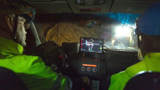 Mobilaris Onboard installerad i ett fordon i gruvan, med navigering via 3D-karta i realtid.