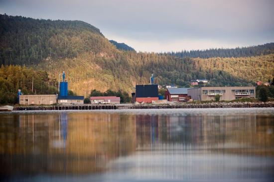 Södra säljer den norska verksamheten. Detta omfattar anläggningar i Brumunddal, Engesetdal, Namsos och Gardemoen. På bilden visas distributionscentralen i Namsos.