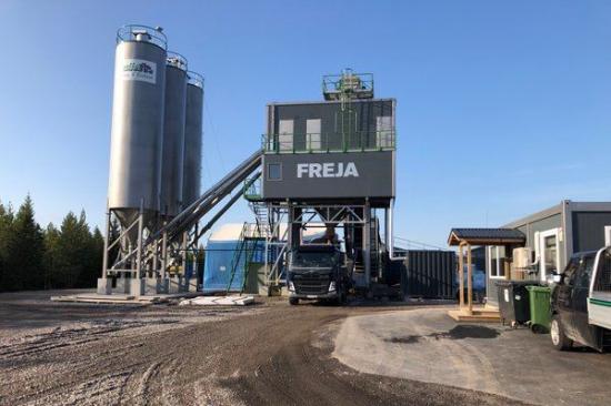 Betongfabriken vid Swerocks täkt, Näverberget, i Måttsund utanför Luleå.