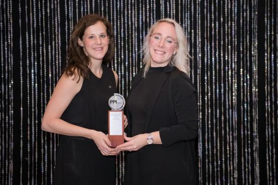 Angeline Elfström, Customer Relations Manager på Södra, och Linda Ottosson, ansvarig för Södra Cells marknadskommunikation, som ledde kampanjen tillsammans med försäljningschef Marcus Hellberg.