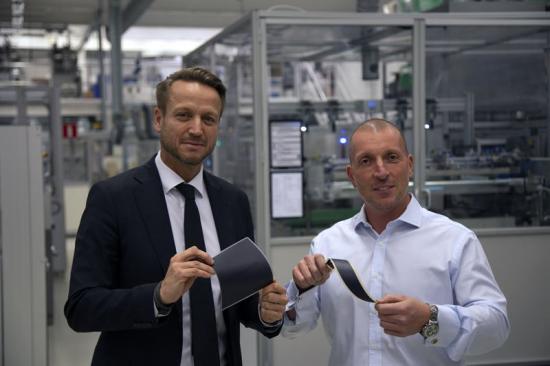 Dennis Helfridsson, chef för ABB:s affärsområde Robotics & Discrete Automation i Sverige och tillträdande vd för ABB Sverige och Giovanni Fili, CEO på Exeger.
