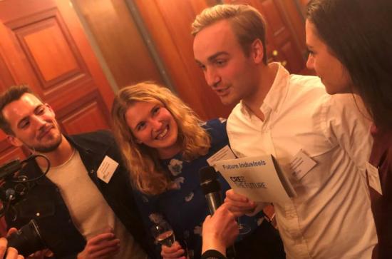 Vinnarlaget Future Industeels med studenterna David Vikström, Oskar Karlberg, Emma Buratovic, Agnes Holm Hedberg och Christoffer Olausen.