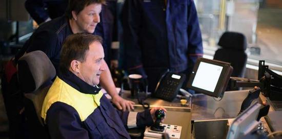 Bild från då statsminister Stefan Löfven besökte Ovako 2017.