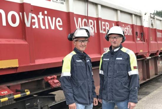 Saltslaggscontainer på väg till kombiterminalen i &Auml;lmhult. På Stena Aluminium har bland annat Ola Falk och Ronny Olausson medverkat i utvecklingsarbetet.