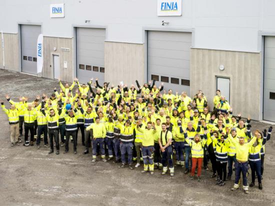 På fabriken i Katrineholm är nu nya moderna produktionslokaler klara att tas i bruk. De nya lokalerna är utrustade med det senaste inom digital produktionsutrustning. Flera vinster görs med nya lokaler som anpassats för verksamheten: Arbetsmiljön blir bättre, energiförbrukningen minskar och produktiviteten ökar när vi får en mer rationell genomförd tillverkning och logistik.