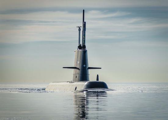 <span>HMS Gotland har påbörjat sina provkörningar till sjöss. En nyhet är den optronisk masten, som har ersatt det traditionella optiska periskopet för bättre övervakningsförmåga.</span>