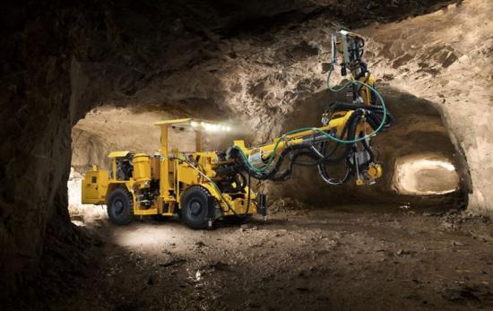 Epirocs bultrigg Boltec 235 är del av order från Murray & Roberts Cementation.