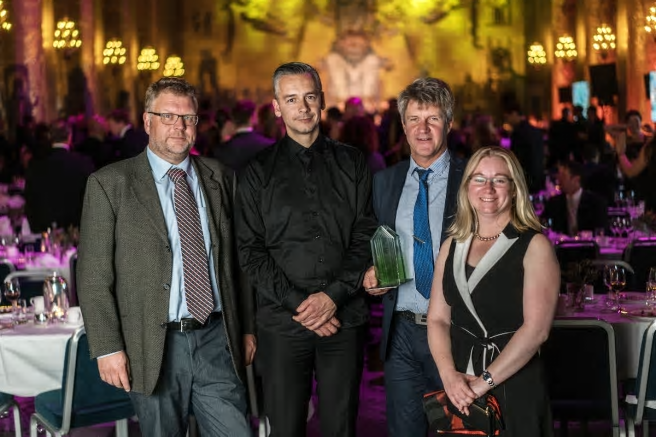 Foto: Sweden Green Building Council - Från vänster, Thomas Modin, Manager Facility & Service, SKF, Tomas Hago, arkitekt, Liljewall, Hans Lindgren, Senior Project Manager, SKF och Raina Tilden, arkitekt Liljewall.