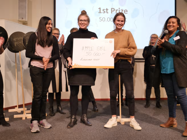 Det vinnande laget Apple Girl i Greater CPH Food Hack 2018. Fr v: Inthuja Manickam, Hannah Michaud, Theresa Stolberg och Mônica Silvia de Sousa.