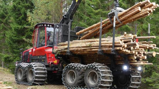 Komatsu 855 skotare.