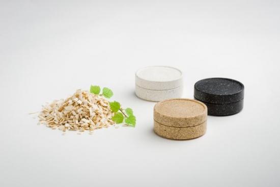 Sulapac är ett helt biologiskt nedbrytbart material fritt från mikroplaster och tillverkas av förnybara och hållbara råmaterial.