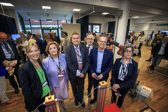 &Aring;sa Fasth Berglund, Madeleine Olsson Eriksson, Stefan Bengtsson, Johan Stahre, Mikael Damberg och Doris Schröcker.