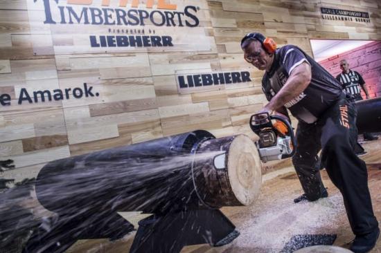 Jason Wynyard var ostoppbar under VM-finalen i Lillehammer och visade att gammal är äldst även i Timbersports.