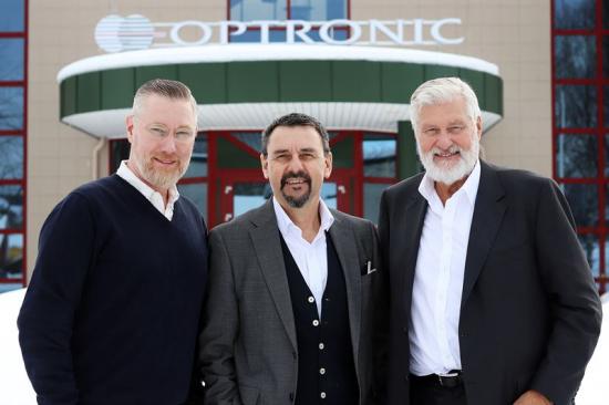 Ulrik Stenbacka, VD, Optronic,  Lars Fredin, VD och koncernchef på Dacke Industri, och Pähr Lövgren, avgående styrelseordförande i Optronic.