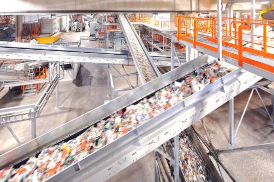 Svensk Plaståtervinnings anläggning i Motala.
