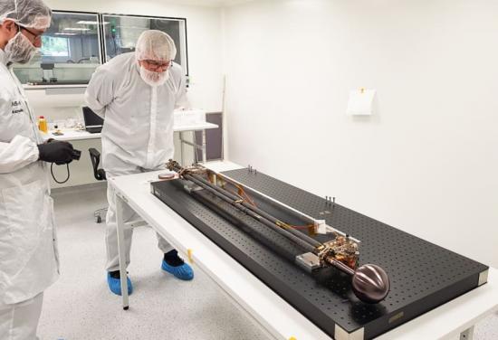 I det svenskledda instrumentpaketet Radio & Plasma Wave Investigation, RPWI, ingår bland annat fyra langmuirsonder på tre meter långa bommar till rymdmissionen JUICE (Jupiter ICy moons Explorer).