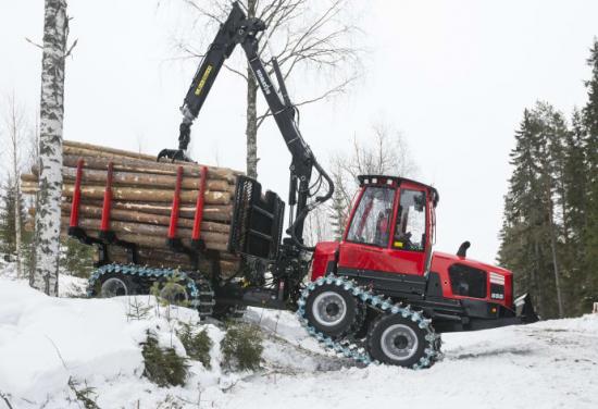 Komatsu 855 med individuell boggielyft