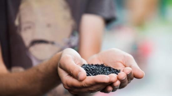 Pellets med grafeninnehåll.