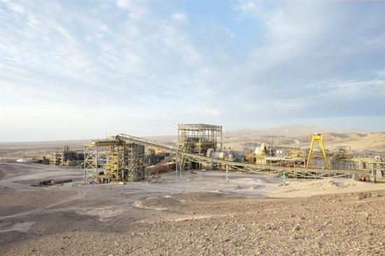 ABB Ability MineOptimize ansluter och optimerar alla steg i livscykeln för dagbrott eller underjordsgruvor och mineralprocessanläggningar.
