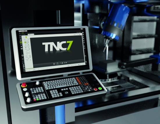 TNC7 med en 24-tums MC 336 huvuddator och TE 361 tangentbord.