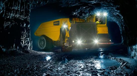 Epiroc Minetruck MT65 med världens högsta nyttolastkapacitet.