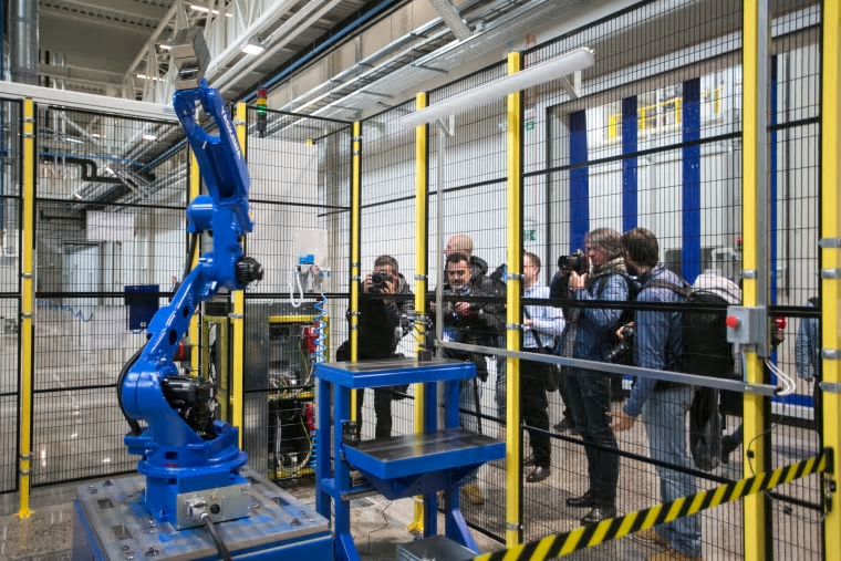 Robotfabriken kommer att tillverka robotar i GP-serien med 7 till 225 kg hanteringsvikt.