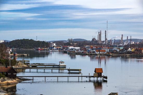 Kemiindustrin är stark i Stenungsund.