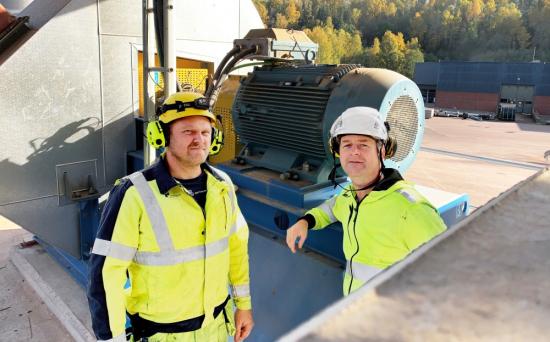 Från vänster Manne Jonsson, områdestekniker Rottneros Bruk och Fredrik Gryth, systemtekniker Intertechna.