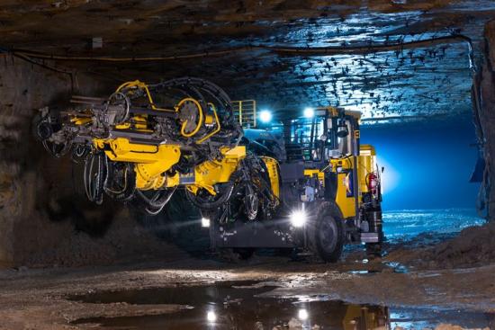 Epirocs Boltec M10 Battery bergförstärkningsrigg är del av ordern från Canadian Malartic Partnership.