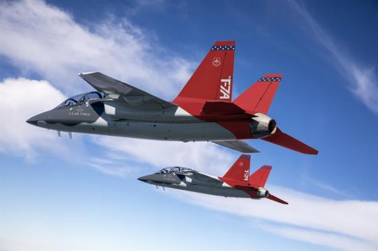 Saabs skolflygplan T-7A.