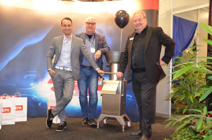 Bröderna LG och Paul Håkansson, tillsammans med LG:s son Michael Håkansson som i dag är företagets vd.