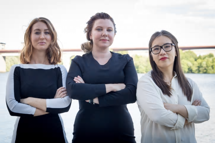 Louise Wohrne, Maija Bigestans och Elin Li. Grundare av Industripodden.