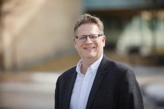 Jonny Holmström, professor vid institutionen för Informatik, kommer leda det nya forskningsprogrammet.