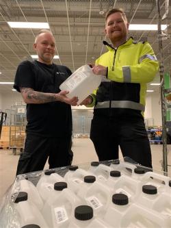 Idag levererar Spendrups 330 liter handsprit till Universitetssjukhuset &Ouml;rebro.